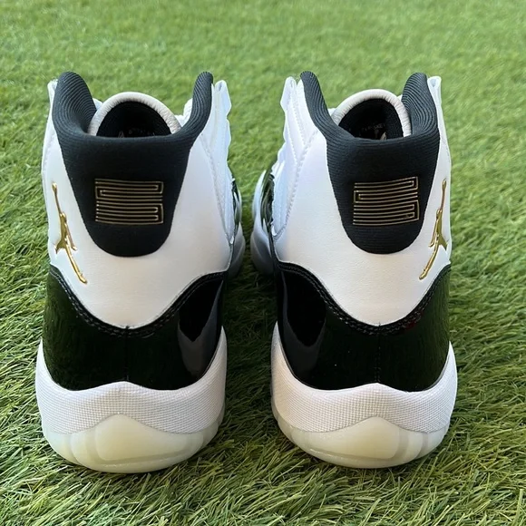 Air Jordan 11 Retro - Picture 3 of 5